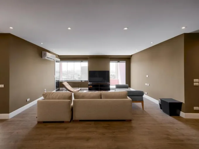 Furnished apartment on the Nile in Maadi