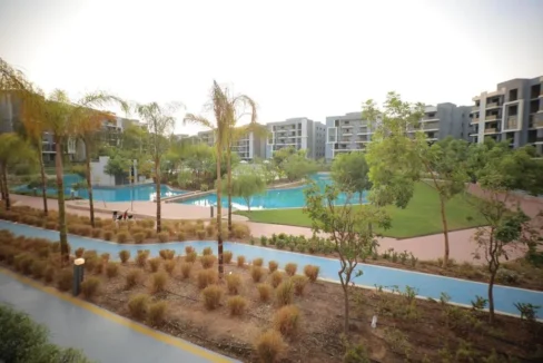 Ground floor apartment with garden in October Gardens